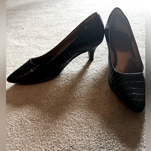 Clark’s black crocodile leather heels size 10 - Picture 1 of 3